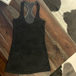 Lululemon Black Camo Racerback Luon Sz 2 NWOT RARE FIND